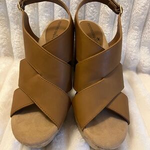 Women's Tan Sandals